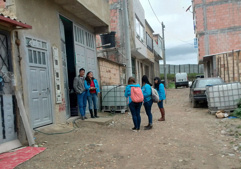 La CVP sigue acompañando a familias del sector Vereditas