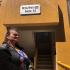 La Alcaldía entregó apartamento a beneficiaria que vivió 15 años en zona de alto riesgo